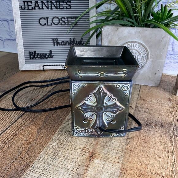 Scentsy DSW-HOPE Cross Full Size Wax Warmer - Picture 2 of 16